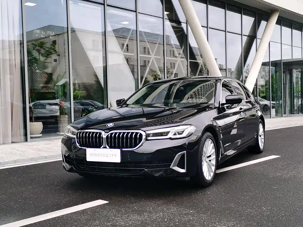 BMW 5 Series 2020 — фото 1