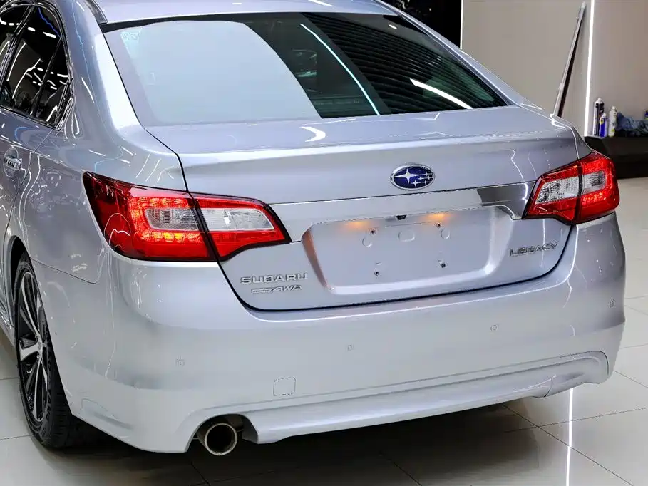 Subaru Legacy 2016 — фото 6