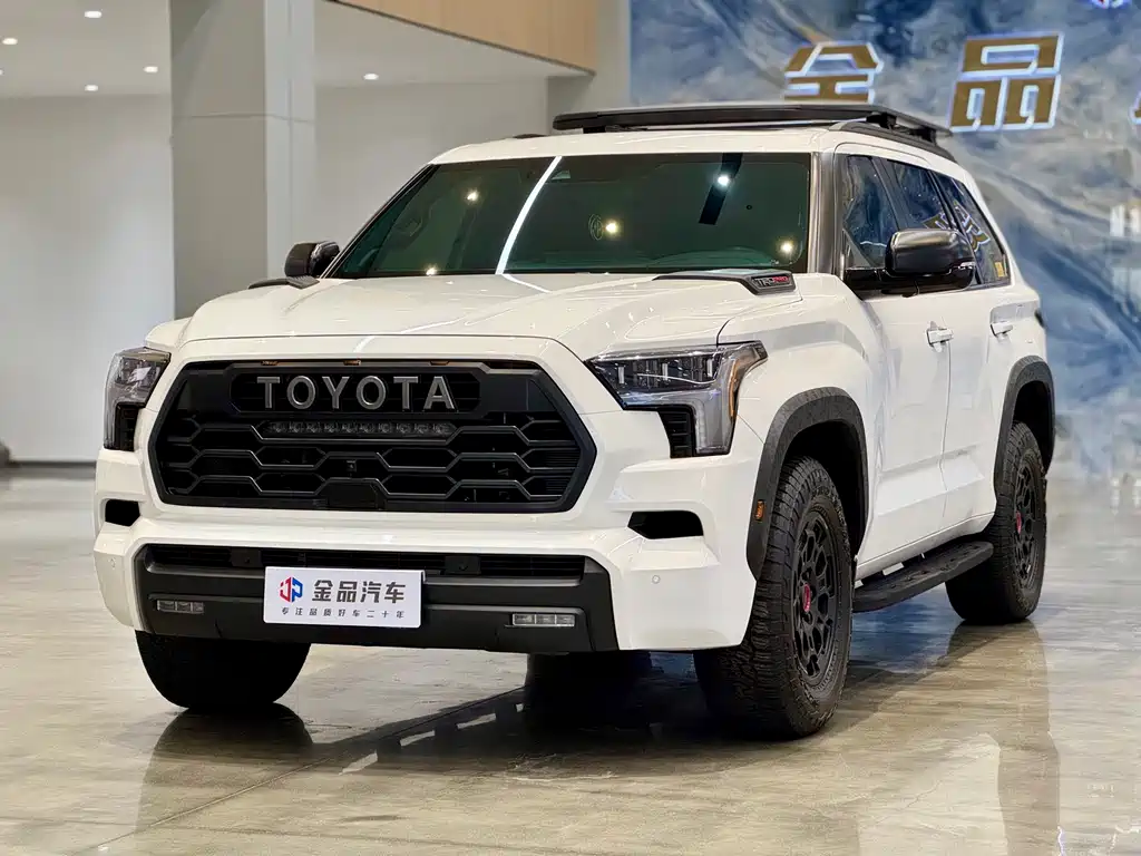 Toyota Sequoia 2025 — фото 1
