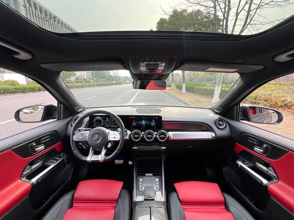 Mercedes-Benz GLB AMG 2023 — фото 10