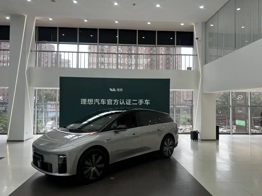 Li Auto i6 2025