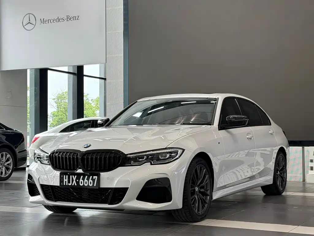 BMW 3 Series 2021 — фото 1