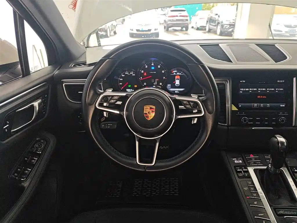 Porsche Macan 2016 — фото 7