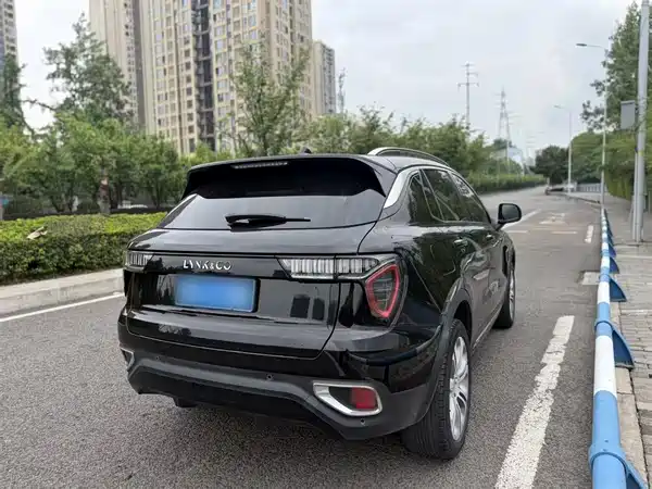 Lynk & Co 01 2019