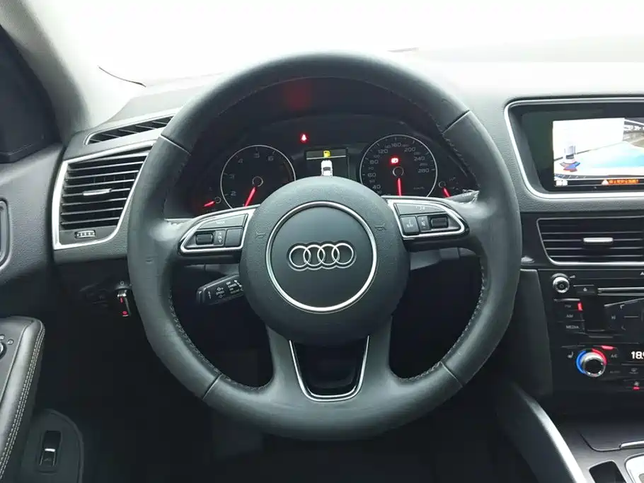 Audi Q5 2018 — фото 15