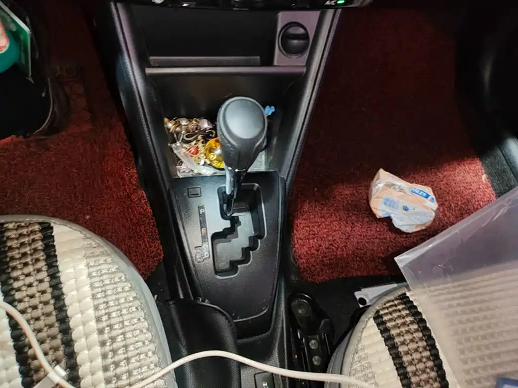 Toyota Yaris L 2019 — фото 14
