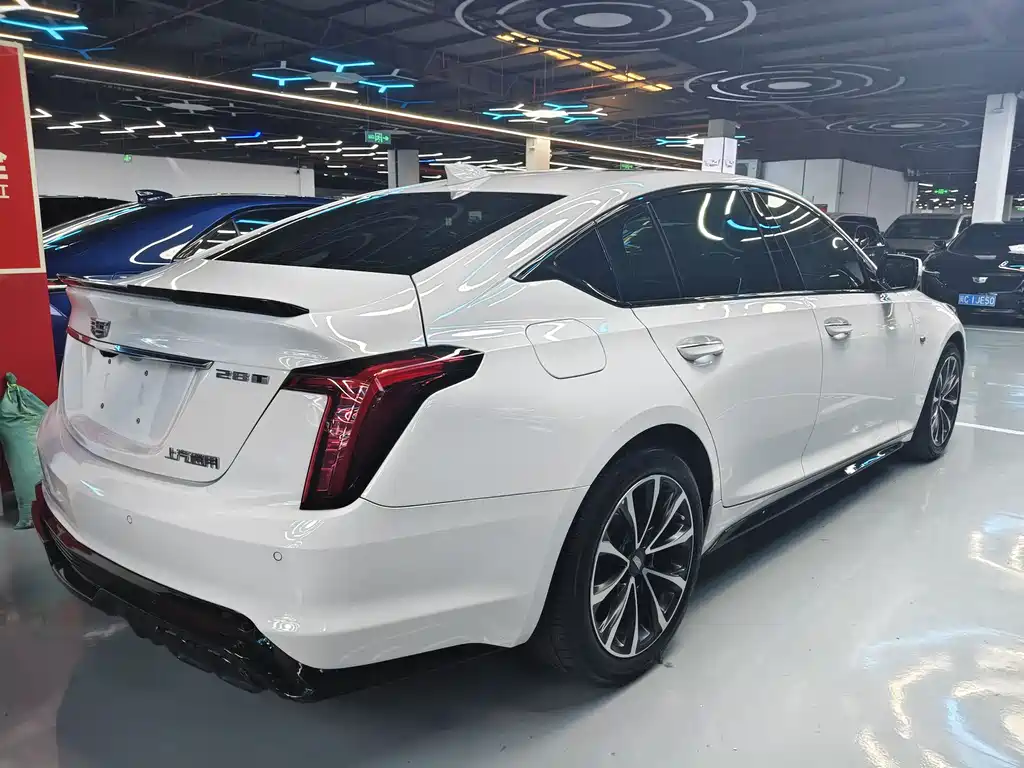 Cadillac CT5 2022 — фото 16