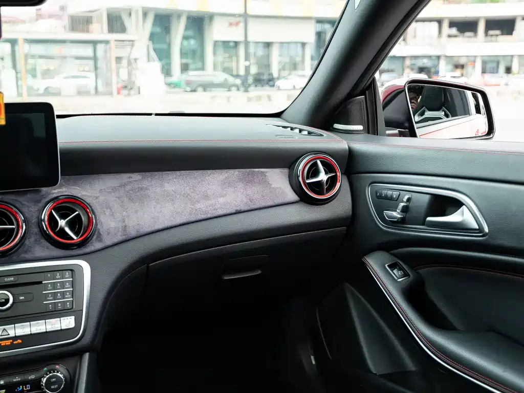 Mercedes-Benz CLA AMG 2017 — фото 7