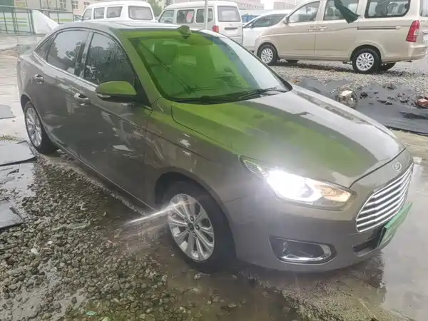 Ford Escort 2015