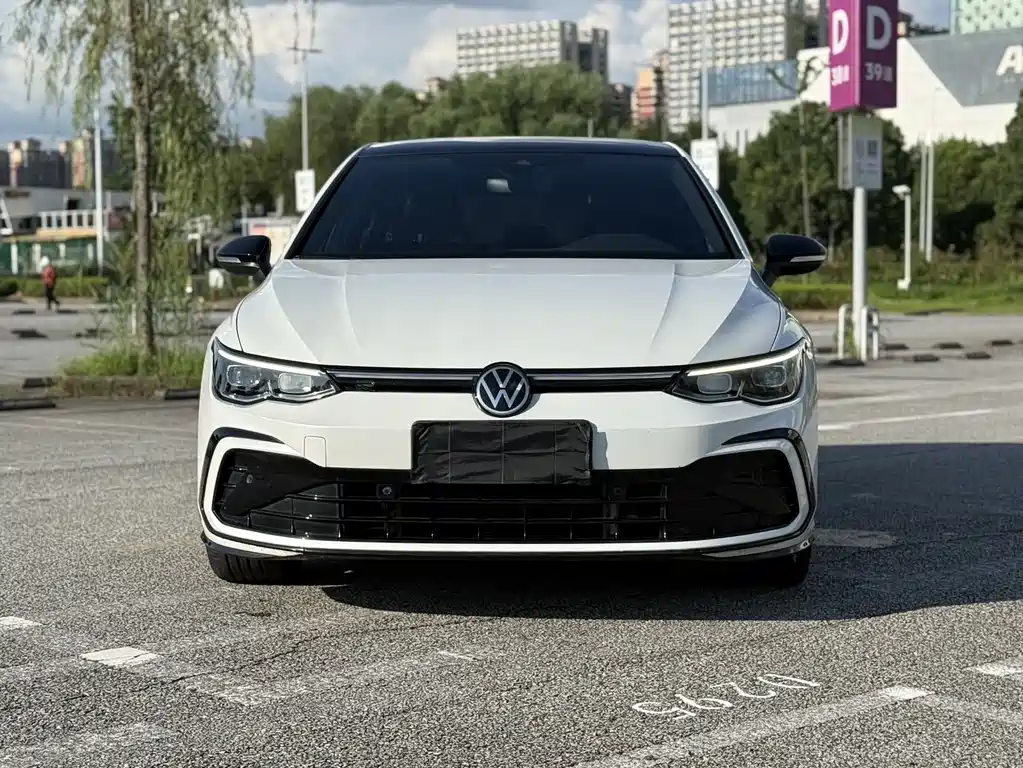 Volkswagen Golf 2021