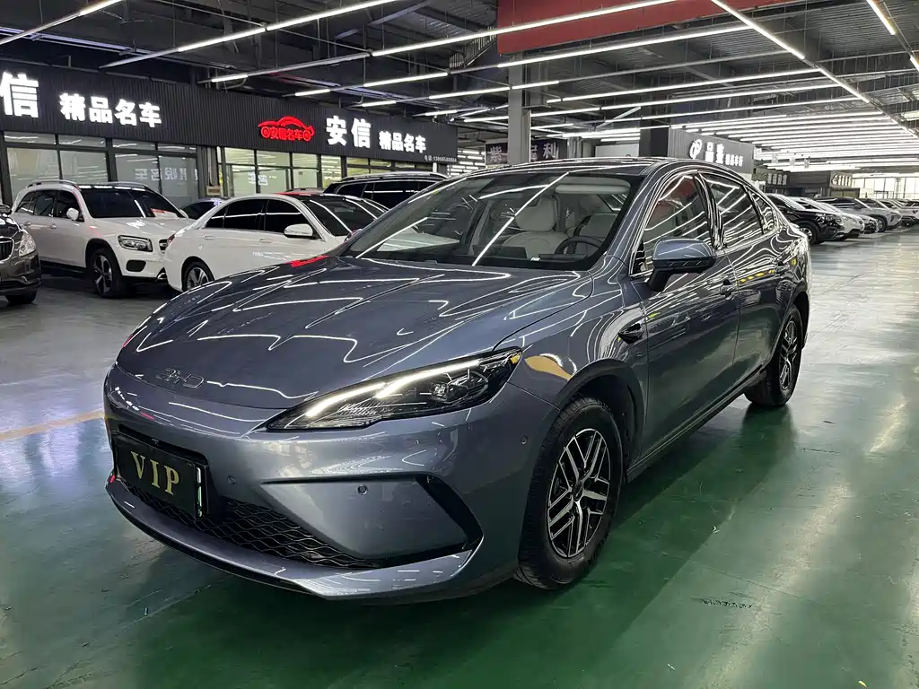 BYD Seal 05 DM-i 2025 — фото 1