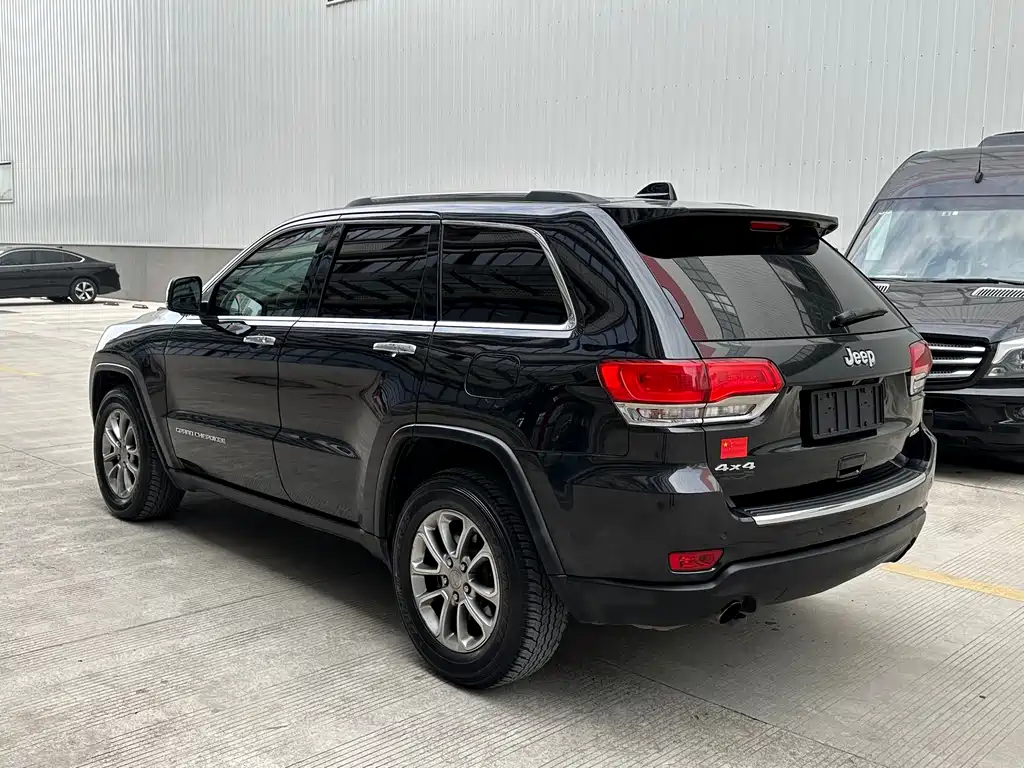 Jeep Grand Cherokee 2016 — фото 4