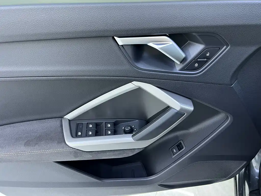 Audi Q3 2023 — фото 4
