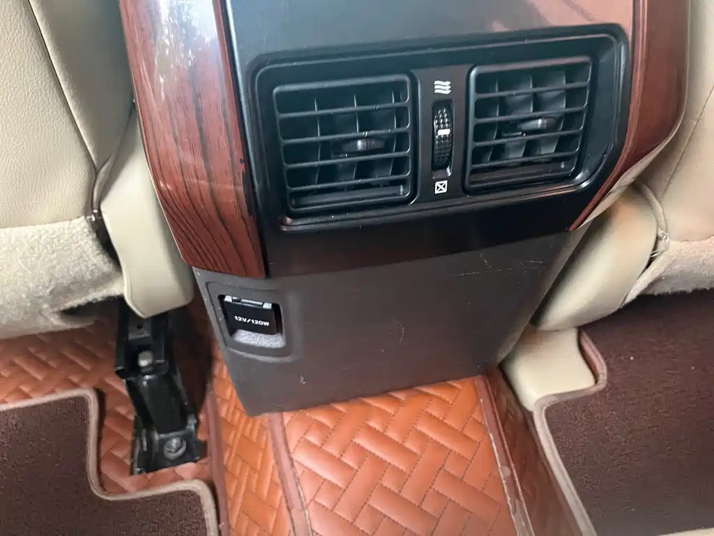 Toyota Prado 2017 — фото 11