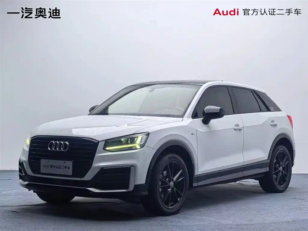 Audi Q2L 2021 — фото 1