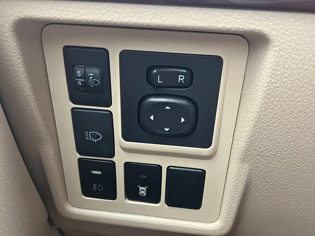Toyota Prado 2017 — фото 15