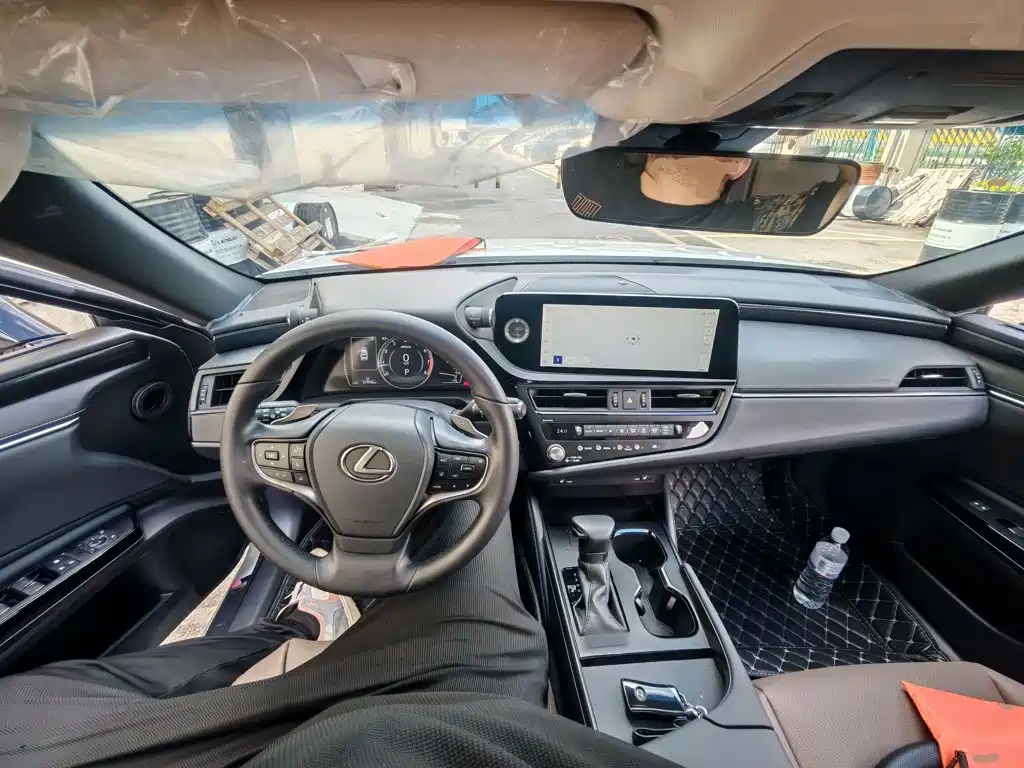 Lexus ES 2023 — фото 10