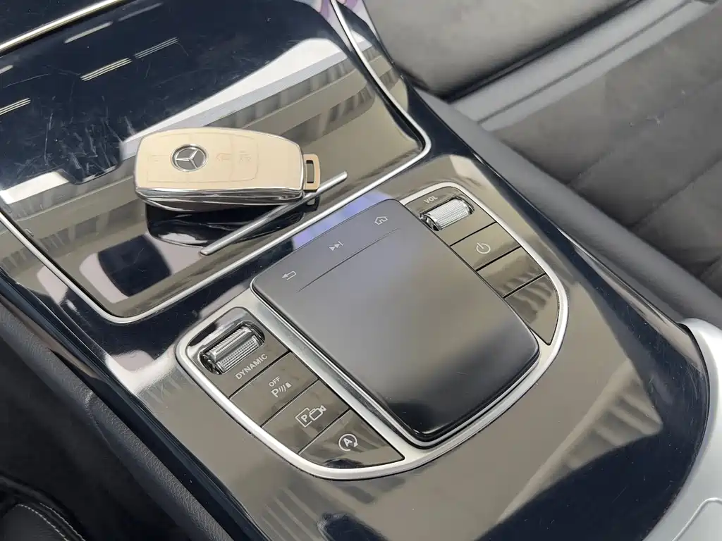 Mercedes-Benz C-Class 2019 — фото 17