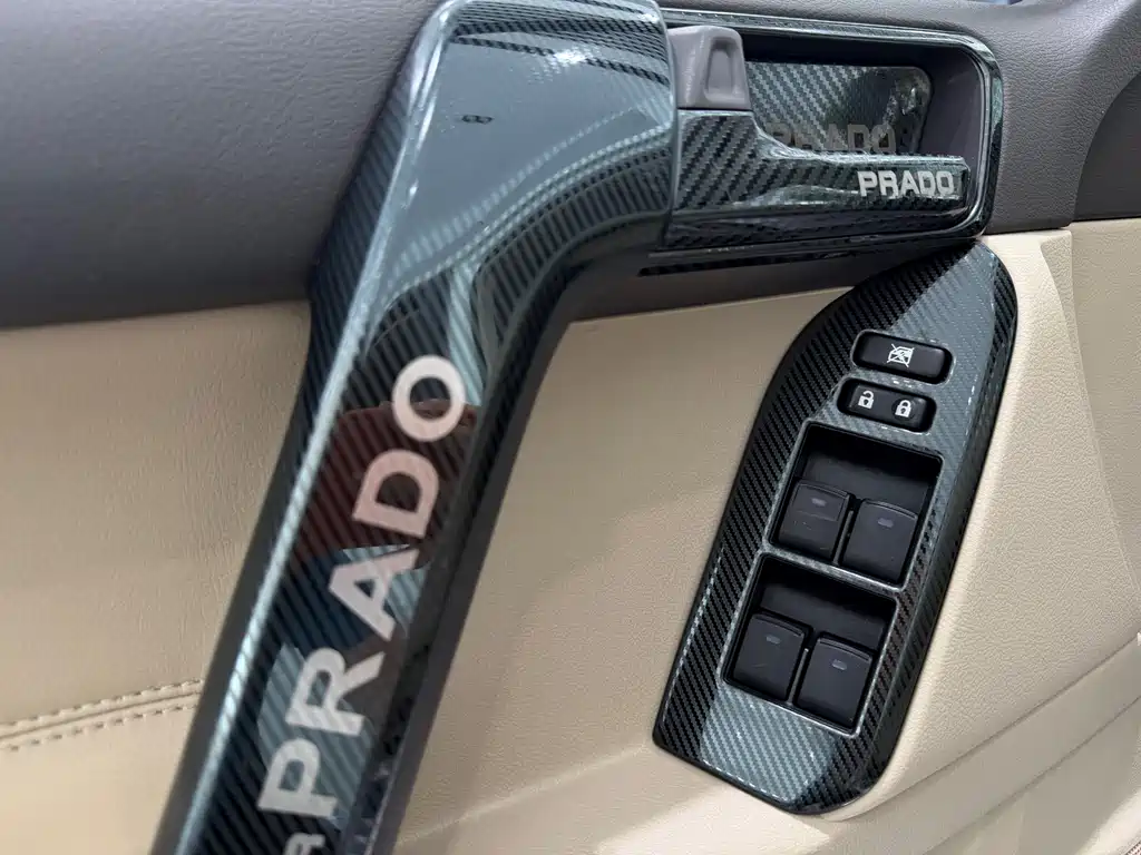 Toyota Prado 2020 — фото 11