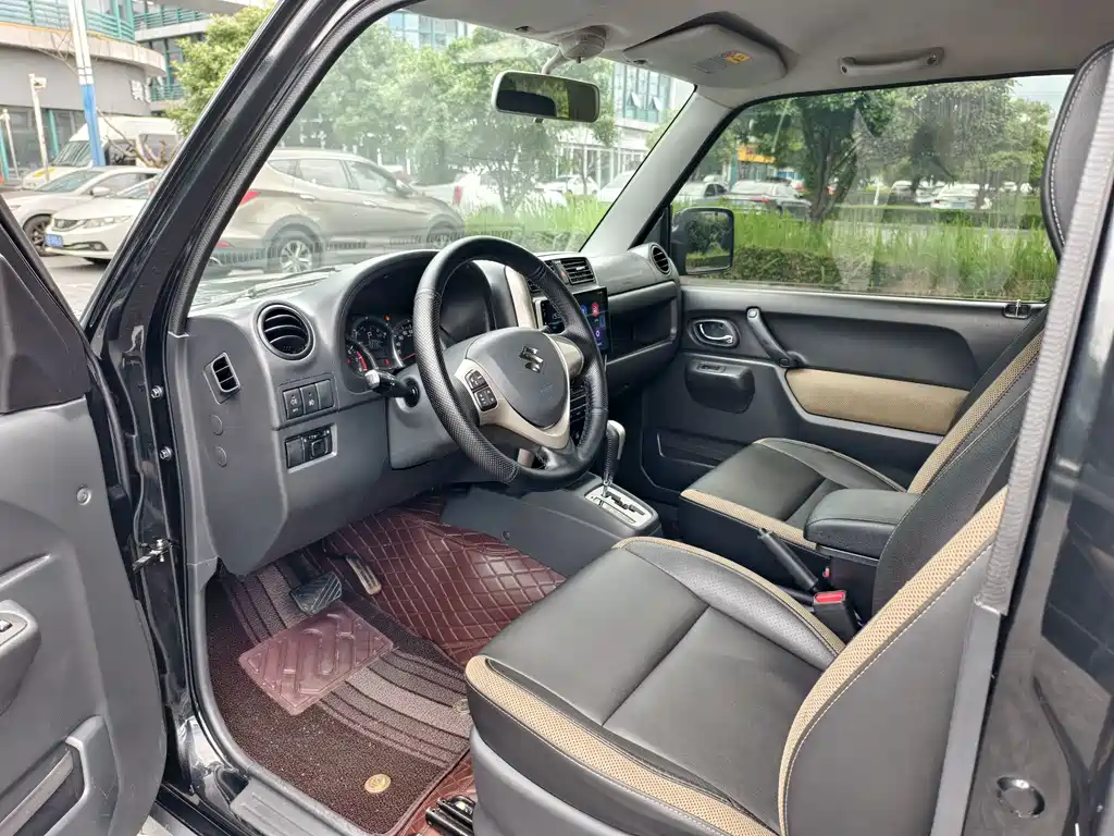 Suzuki Jimny 2018 — фото 11