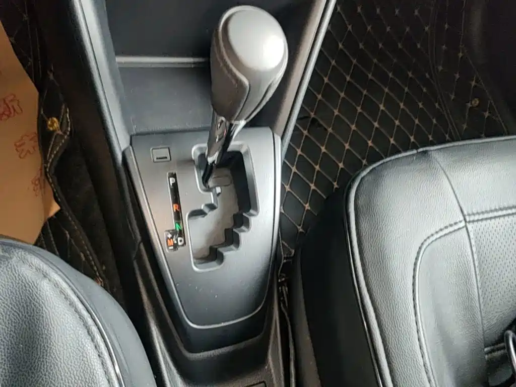 Toyota Yaris L 2022 — фото 14