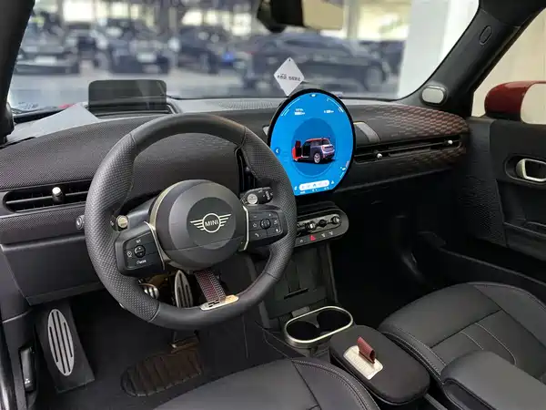 MINI JCW 2025