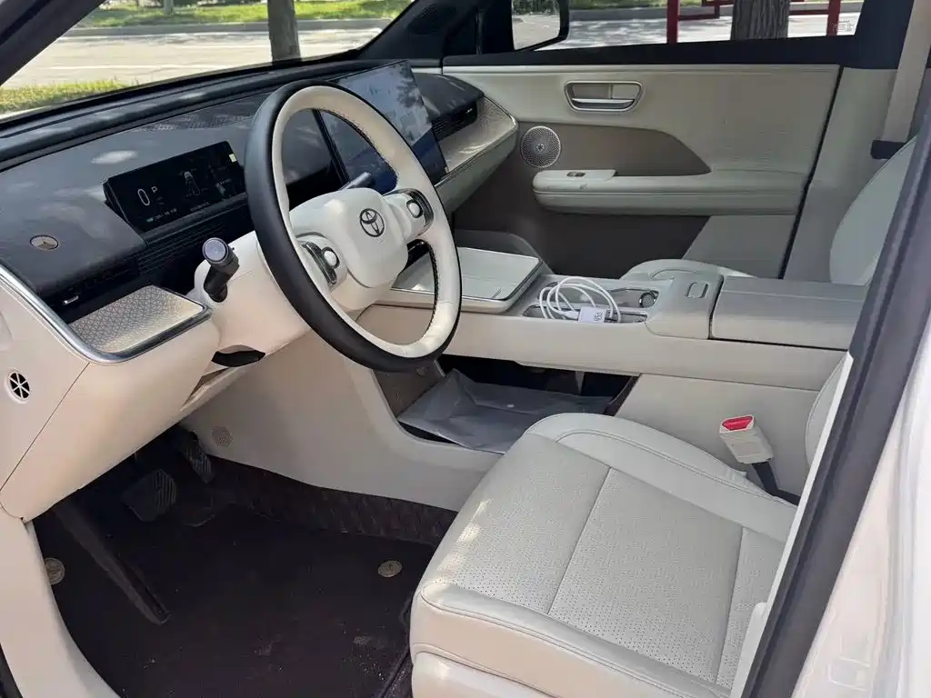 Toyota bZ3X 2025 — фото 17