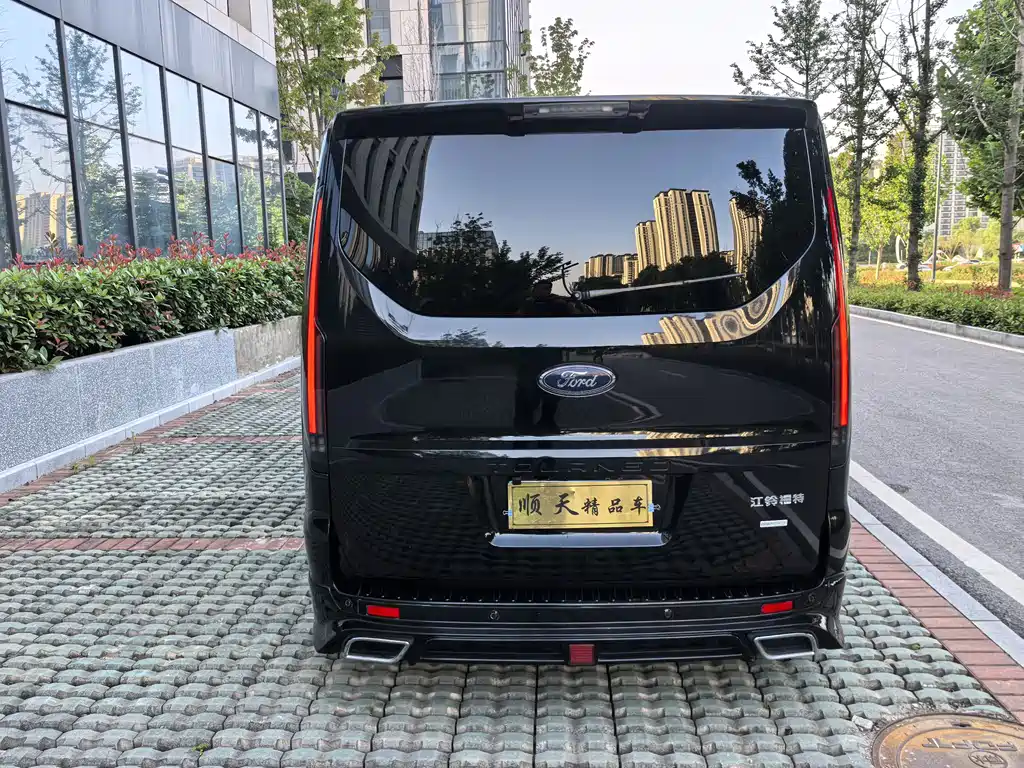 Ford Tourneo 2023
