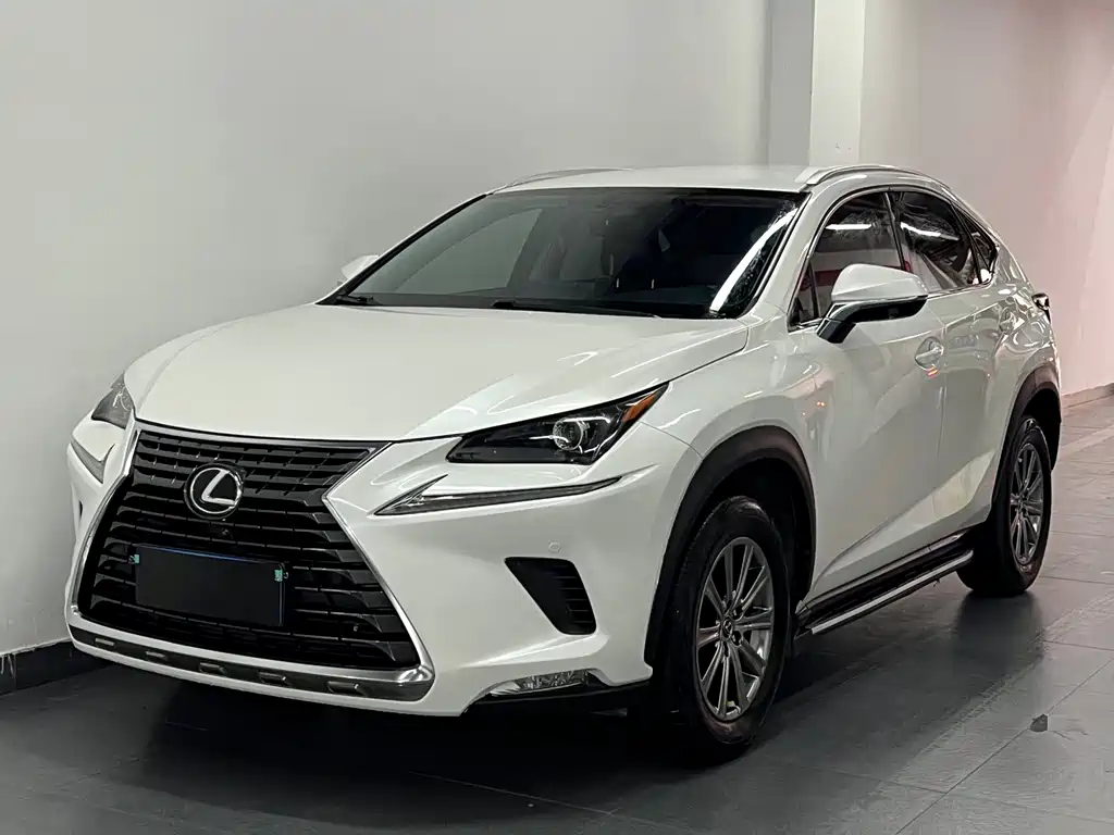 Lexus NX 2020