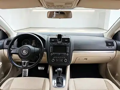 Volkswagen Sagitar 2011