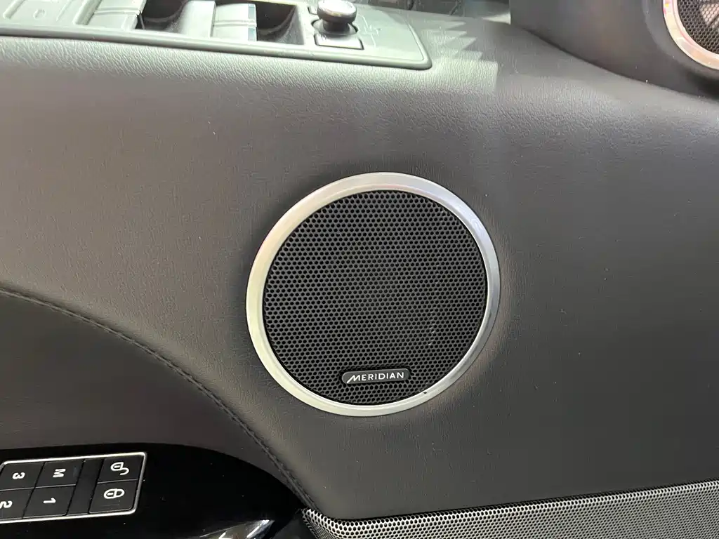 Land Rover Sport 2017 — фото 11