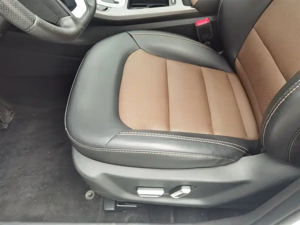 Geely Emgrand GS 2016 — фото 20
