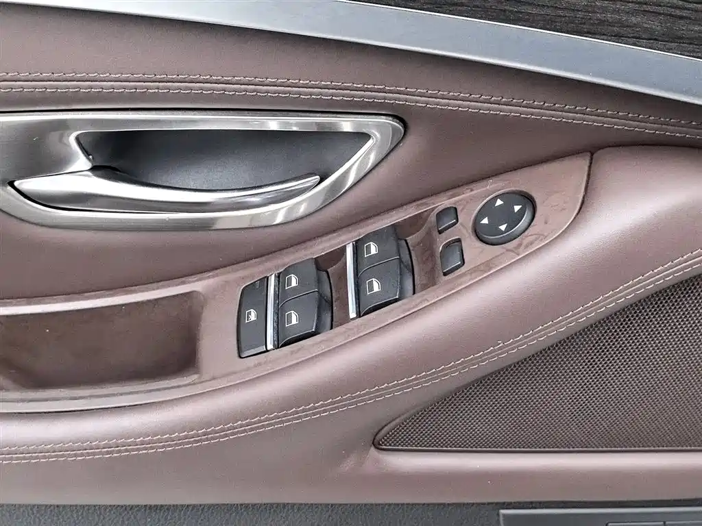 BMW 5 Series 2014 — фото 9