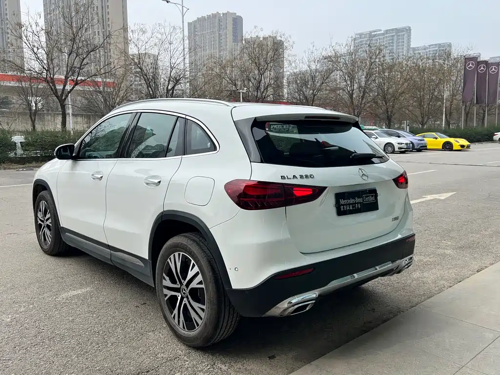 Mercedes-Benz GLA 2024 — фото 4