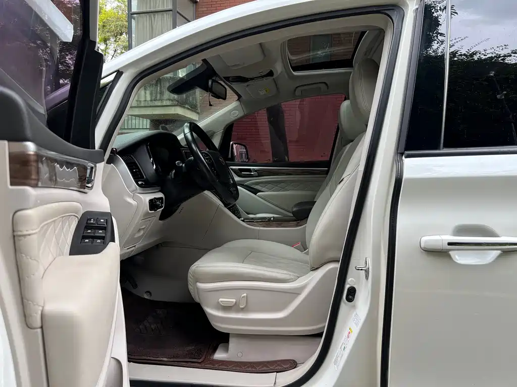 GAC Motor Trumpchi M8 2018 — фото 3