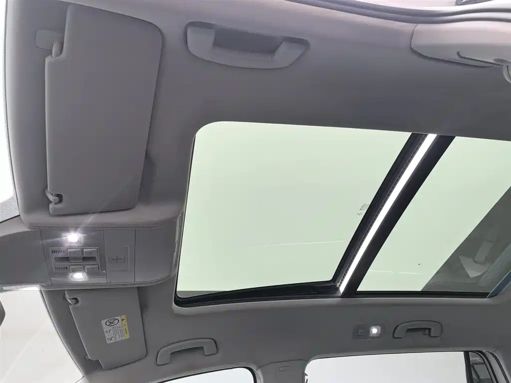 Volkswagen Tiguan L PHEV 2021 — фото 14