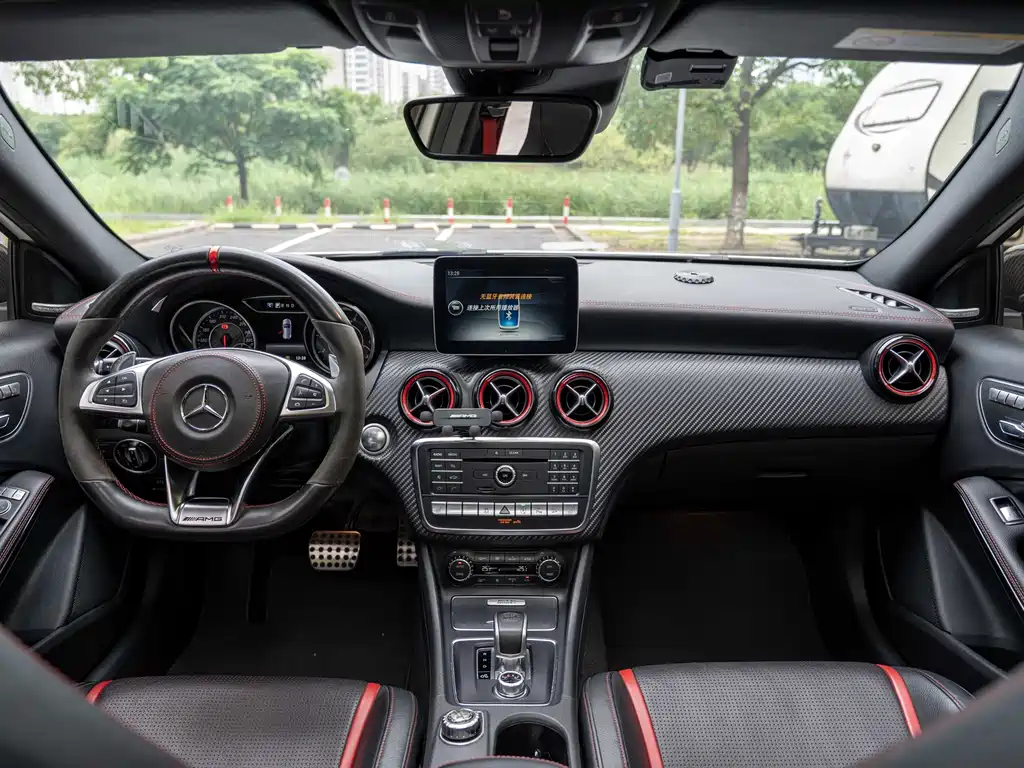 Mercedes-Benz A-Class AMG 2016 — фото 19