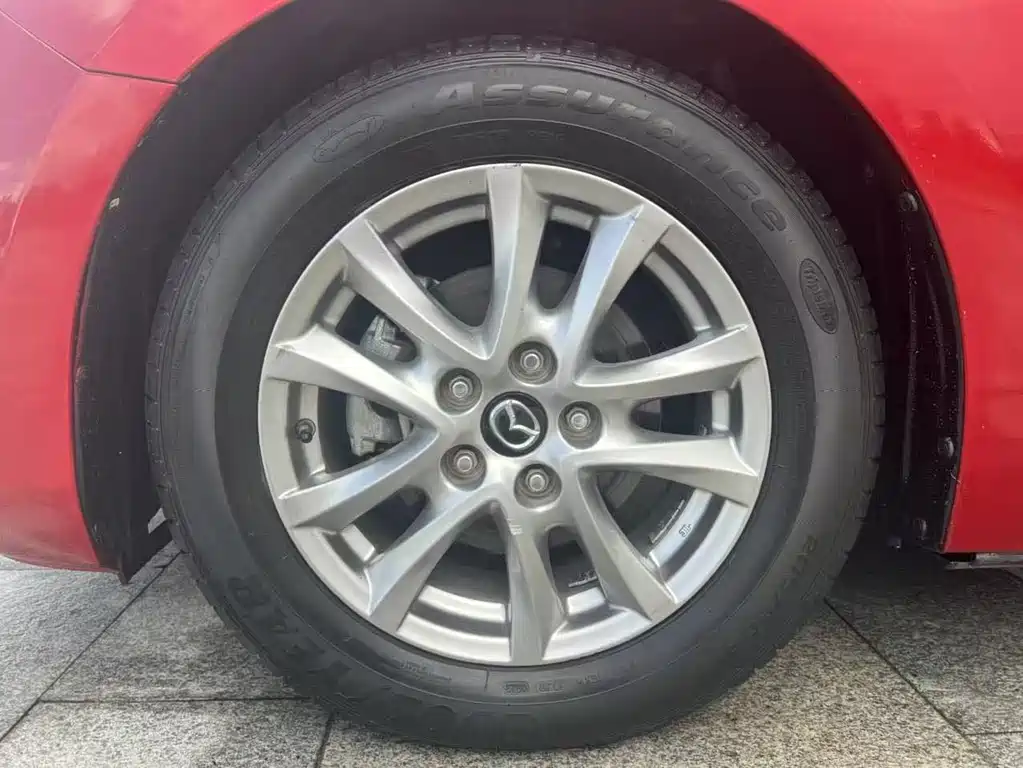 Mazda 3 Axela 2016 — фото 12