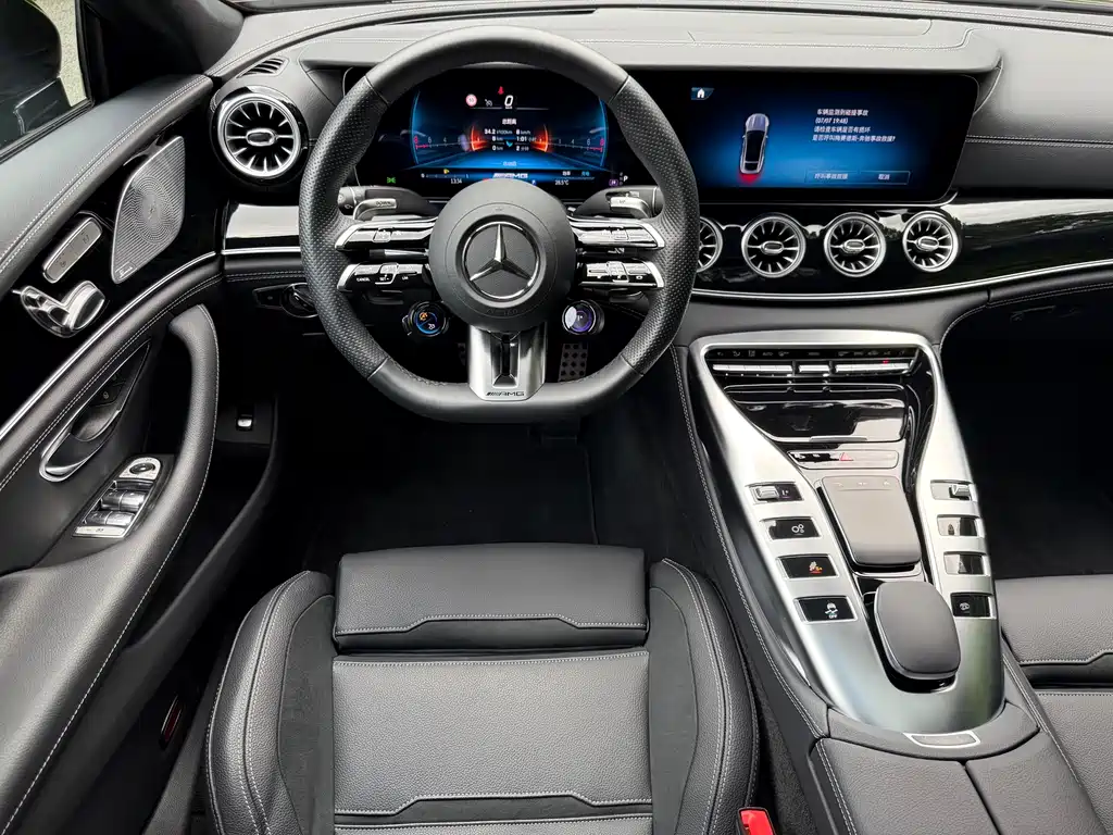 Mercedes-Benz AMG GT 2025 — фото 8