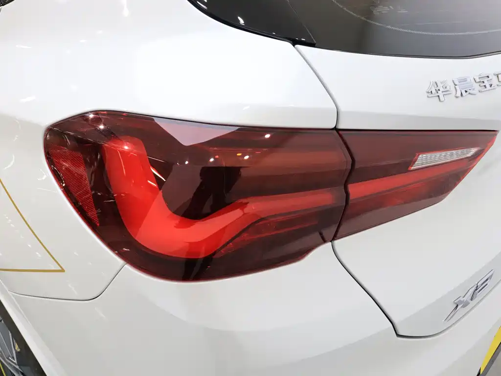 BMW X2 2023 — фото 10