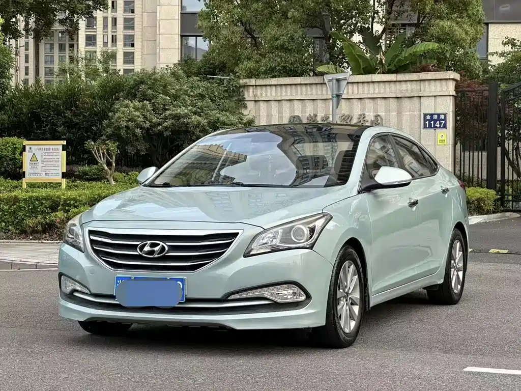 Hyundai Mistra 2014