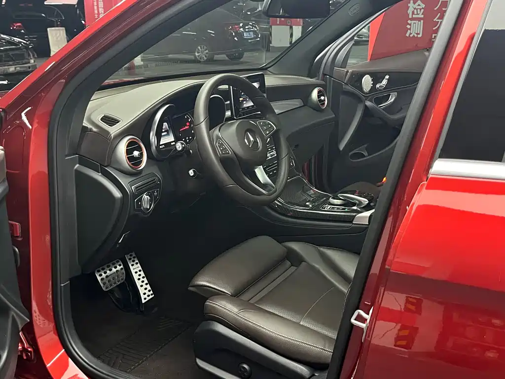 Mercedes-Benz GLC 2018 — фото 15