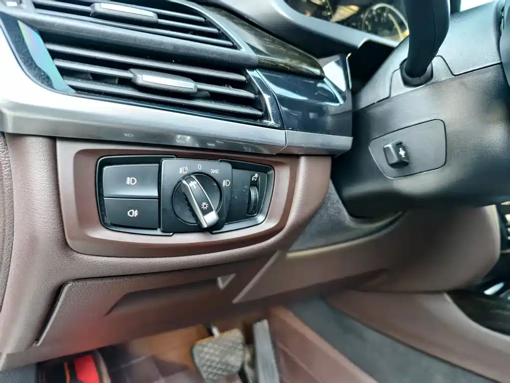 BMW X5 2018 — фото 11