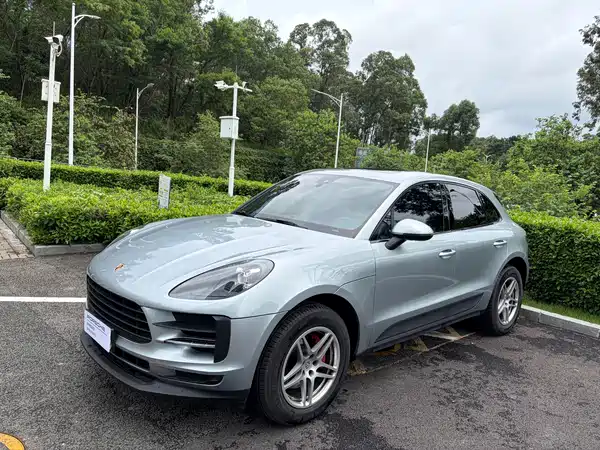 Porsche Macan 2021
