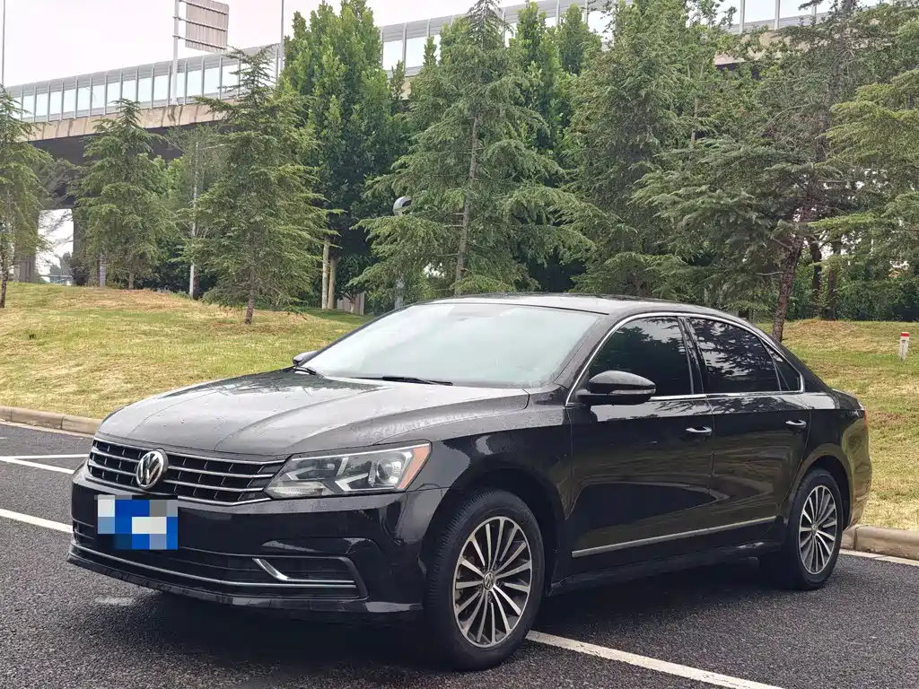 Volkswagen Passat 2019 — фото 1