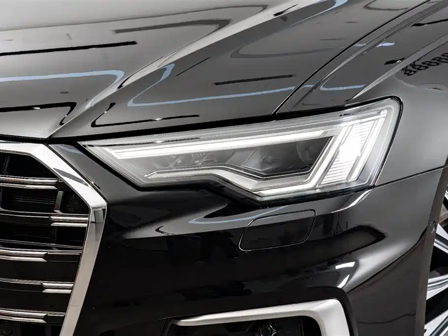 Audi A6L 2025 — фото 4