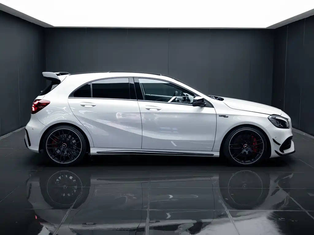 Mercedes-Benz A-Class AMG 2016 — фото 4