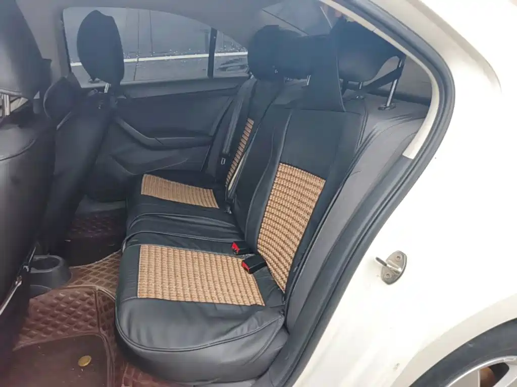 Skoda Rapid 2020 — фото 17