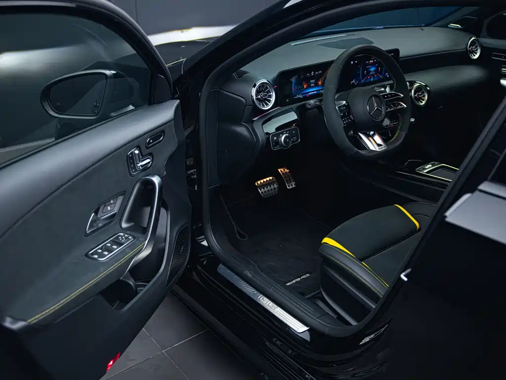 Mercedes-Benz A-Class AMG 2026 — фото 16