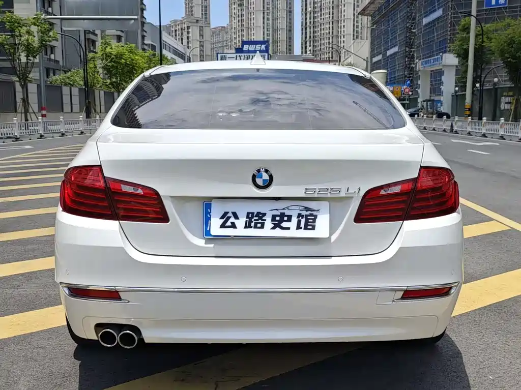 BMW 5 Series 2016 — фото 4